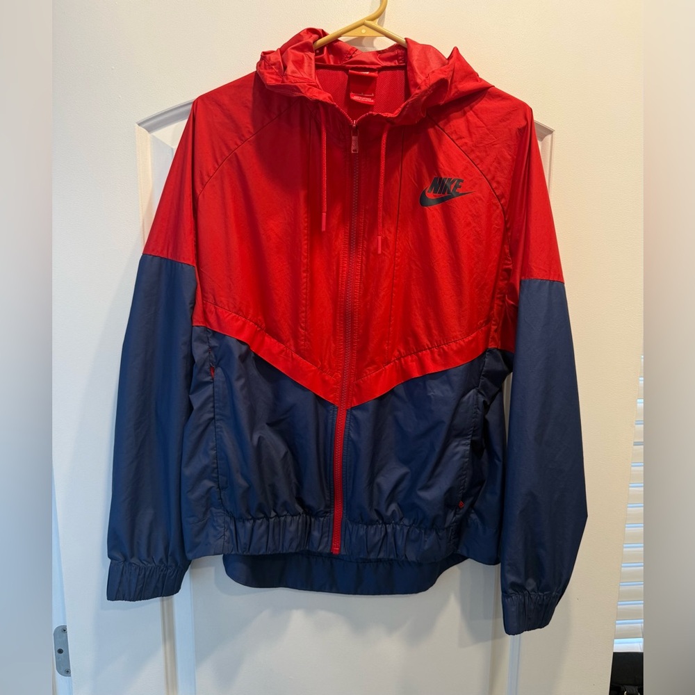 Nike Women’s red and blue full zip windbreaker size Large